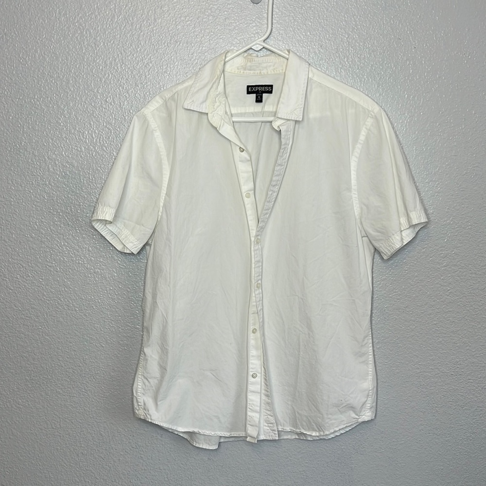 Express Size XL (17-17.5 neck) White Button Down Short Sleeve Shirt